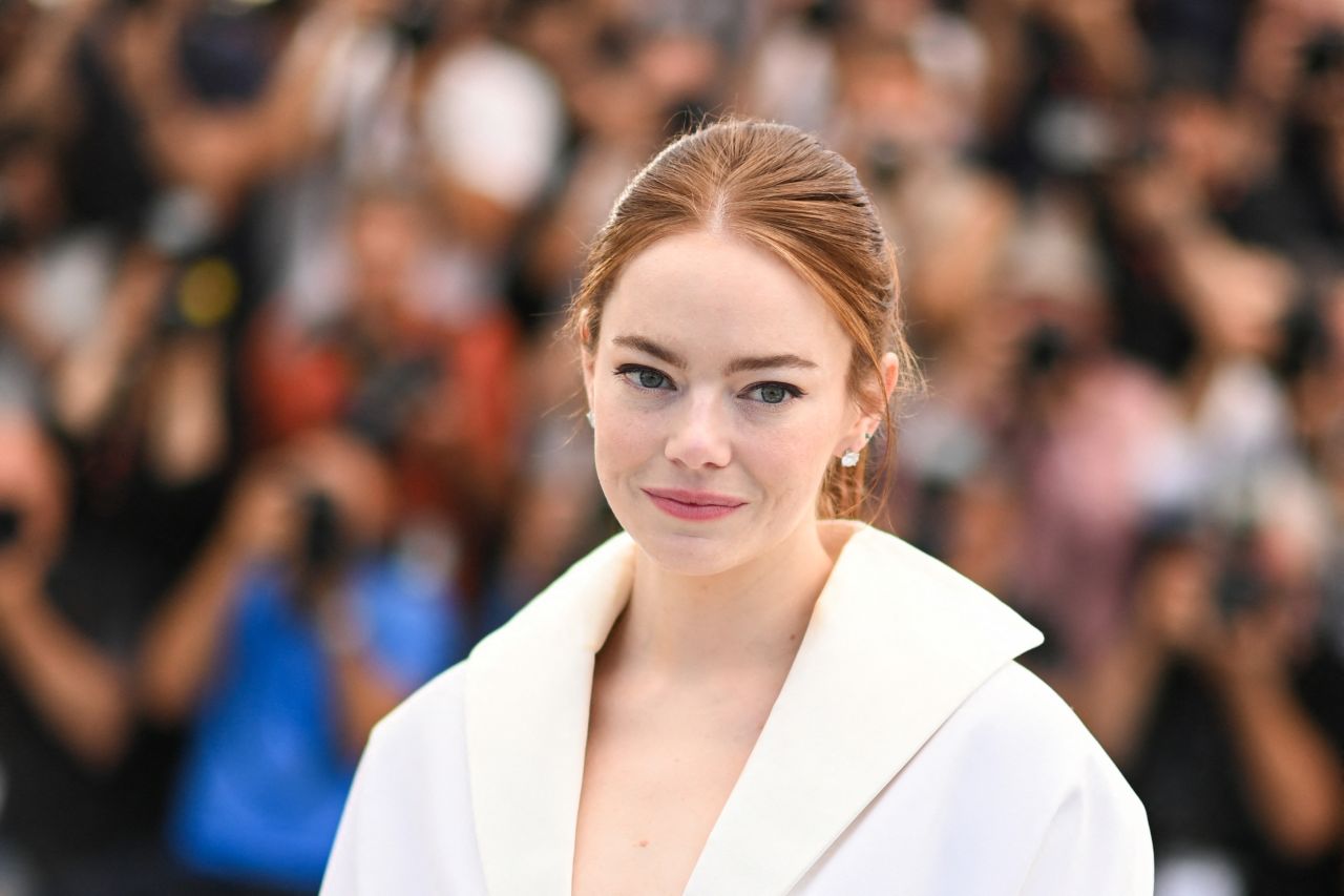 EMMA STONE AT KINDS OF KINDNESS PHOTOCALL IN CANNES FILM FESTIVAL06